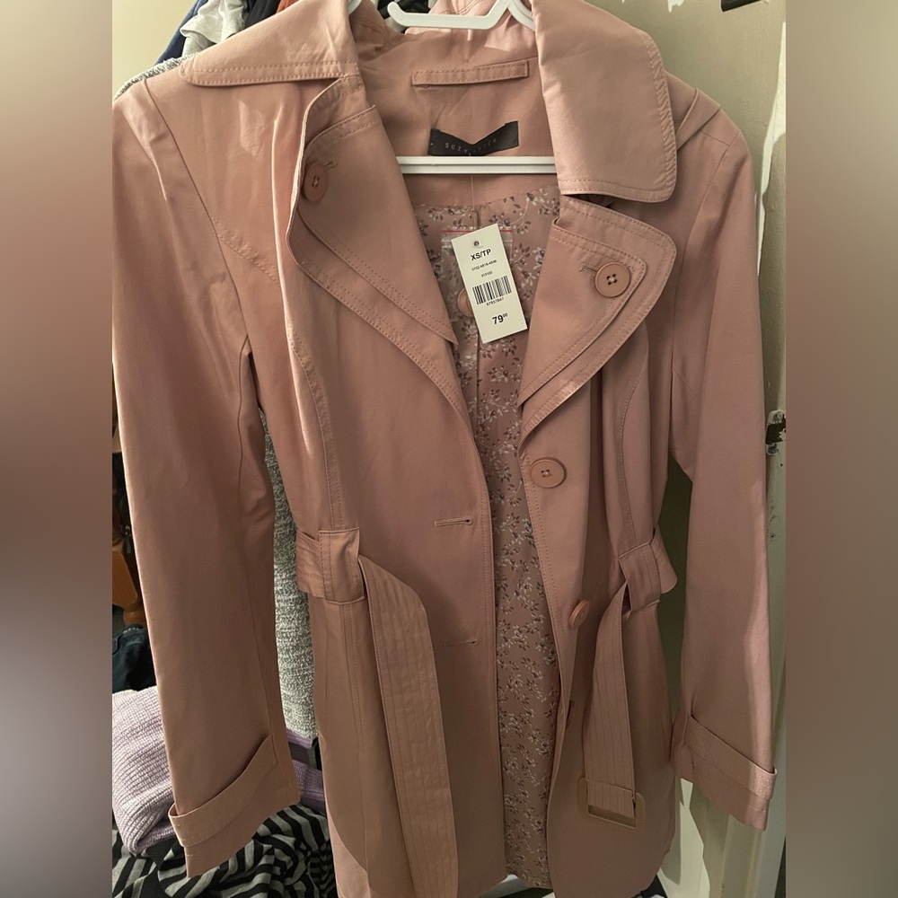 NWT - Size XS Suzy Shier Blush Light Pink Trench Coat with belt & hood